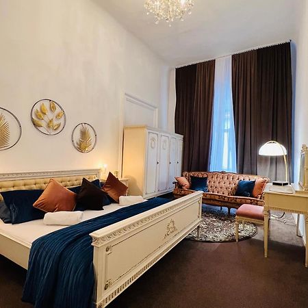 Csaky Palace Bratislava 1アパートメント エクステリア 写真
