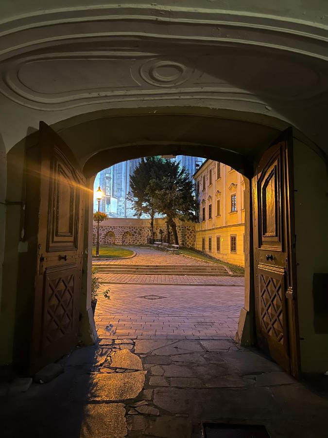 Csaky Palace Bratislava 1アパートメント エクステリア 写真