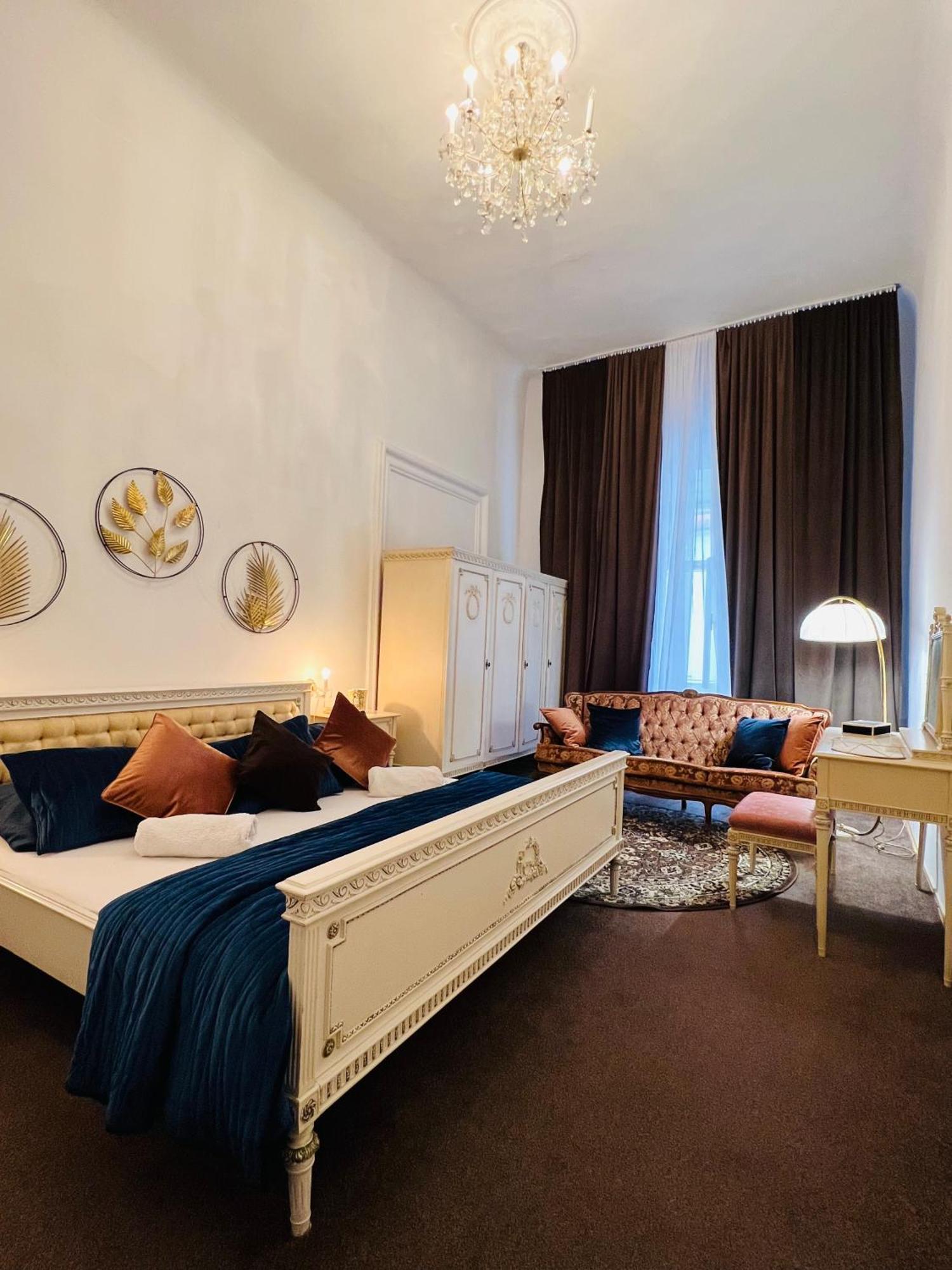 Csaky Palace Bratislava 1アパートメント エクステリア 写真