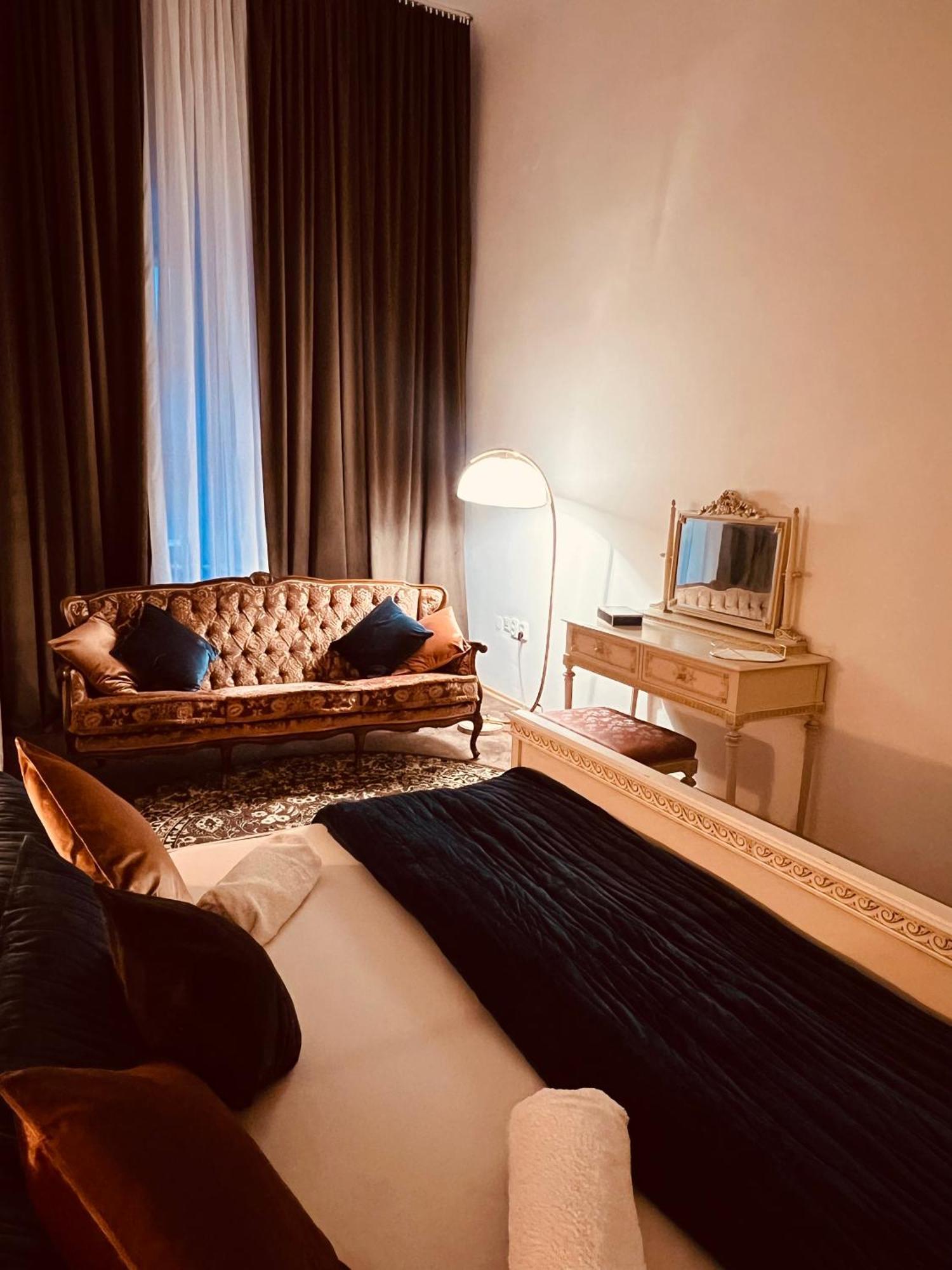 Csaky Palace Bratislava 1アパートメント エクステリア 写真